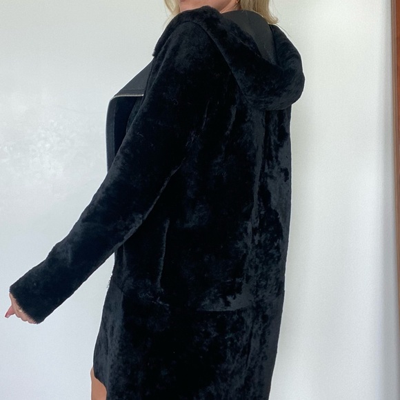 Sandro | Bala Reversible Real Lamb Shearling Coat - Picture 4 of 12